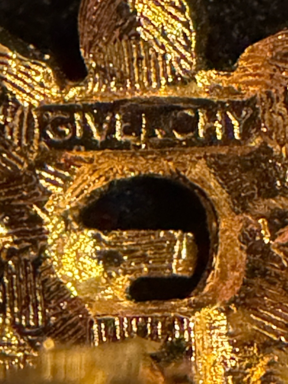 GIVENCHY Flower Crystal G Gold Plated Clip On Earrings Vintage incl box card - Picture 9 of 10
